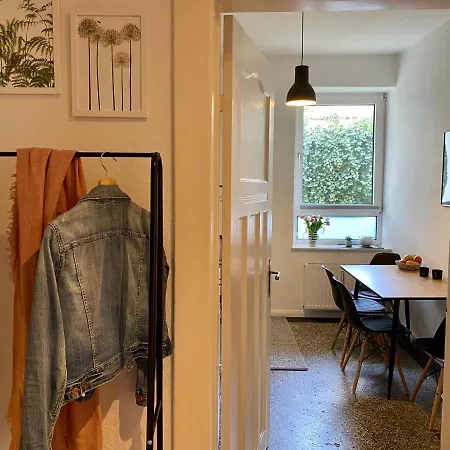 Zentrumsnahe schöne Altbauwohnung bis 4 Personen Flensburg Exterior foto