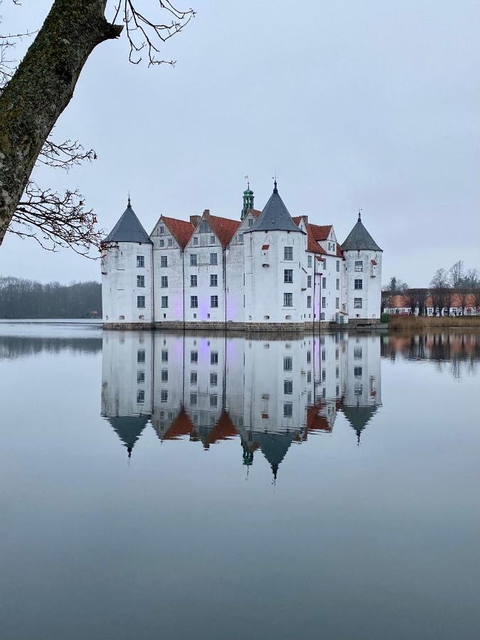 Zentrumsnahe Schoene Altbauwohnung Bis 4 Personen * Flensburg