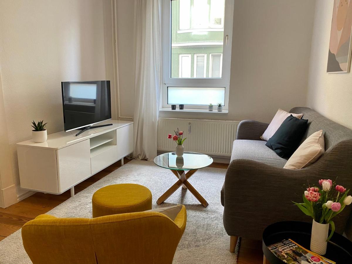 Zentrumsnahe Schoene Altbauwohnung Bis 4 Personen Appartement